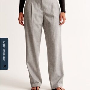 Abercrombie & Fitch Light Gray Straight Leg Women's Trousers